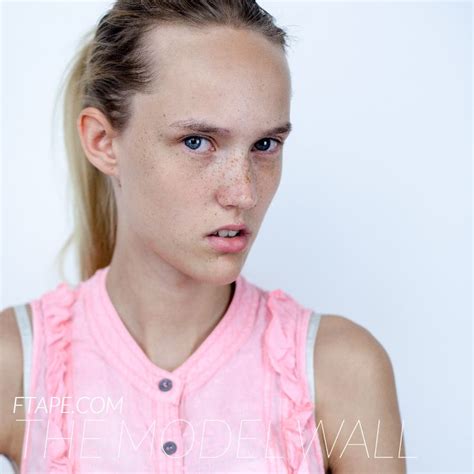 Model Polaroids Face Reference Woman Face Supermodels Brunette It