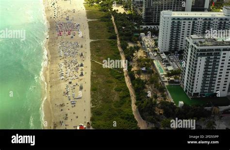 Beach Crowded Miami Stock Videos And Footage Hd And 4k Video Clips Alamy