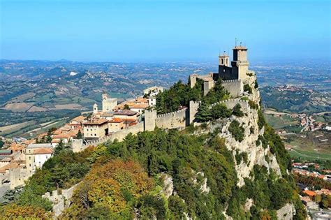 Eventi, feste e manifestazioni oltre a musei, teatri, cinema, centri sociali ed itinerari naturalistici. Hoe heet een inwoner van San marino? - Startpagina GoeieVraag