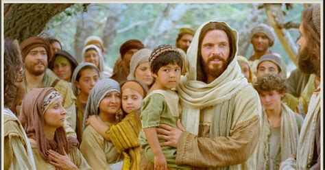 Gambar Tuhan Yesus Kristus Gambar Yesus Memeluk Anak Anak