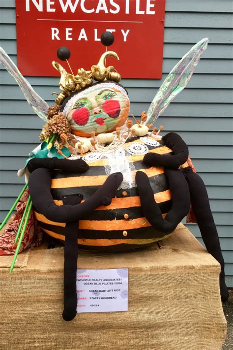 Look At How Cute This Queen Bee Pumpkin Is Check Out More Artist