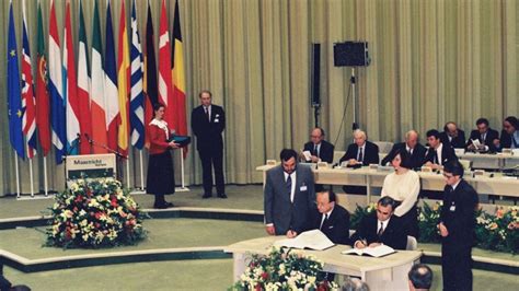 The Maastricht Treaty 30 Years On Ceps