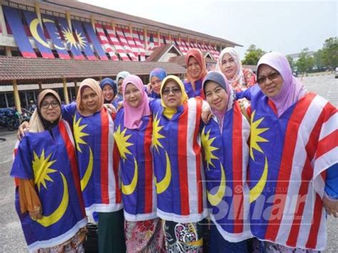 Pertandingan mewarna peringkat sekolah 2019 sambutan jubli emas smk seri budiman, kuala terengganu. Kayuhan Merdeka tiup semangat patriotik