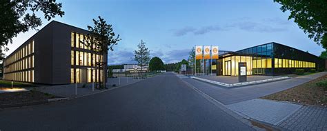 982 kişi burada olduğunu bildirdi. Ausbildung bei KTR Systems GmbH