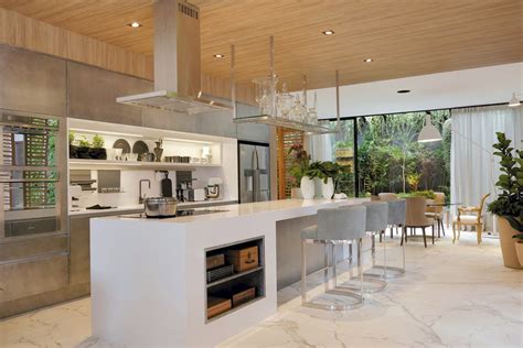 33 Modern Day Kitchen Layout That Will Encourage Your Luxurious Inside