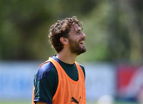 E' questa la notizia lanciata da gianluca di marzio dagli studi di sky sport. Calciomercato Juventus, concorrenza per Locatelli | Spunta ...