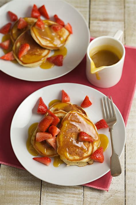 Scotch Pancakes With Strawberries And Caramel Sauce