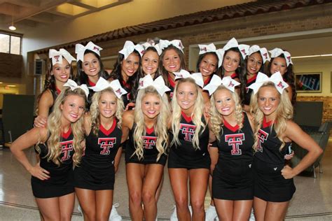 Nfl And College Cheerleaders Photos Ranking The 15 Hottest College Cheer Squads Of 2013