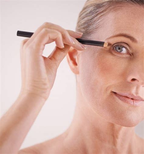 14 Exclusive Makeup Tips For Older Women From A Professional Makeup Artist Sixty And Me