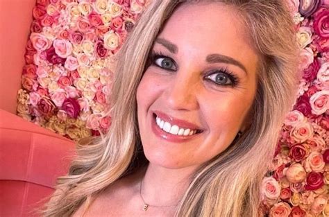 Ex Miss Belgian Beauty Eveline Hoste Zet Haar Bikinibody én Kroonjuwelen Stevig In De Kijker