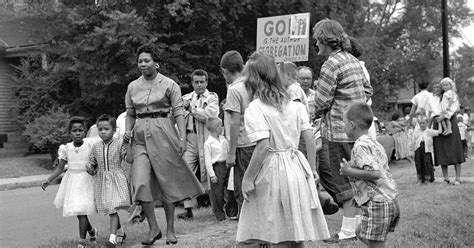 on sep 09 1957 white residents in nashville use religion to justify segregation elementary