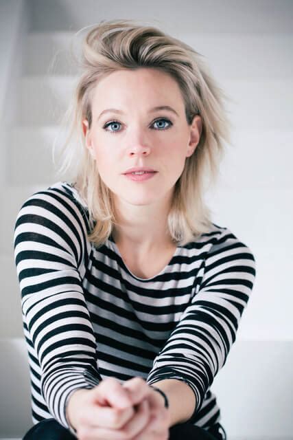 She is an actress, known for schneider vs. LOES HAVERKORT - Performeragency