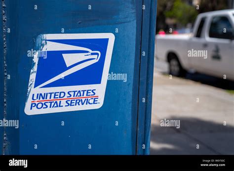 Usps Mailbox High Resolution Stock Photography And Images Alamy