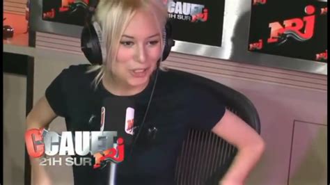 ELLE MONTRE SES SEIN SUR NRJ OMG Nudity Sexually And Explicit Video On YouTube