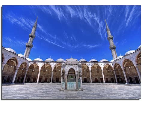 Can non Muslims visit the Blue Mosque?