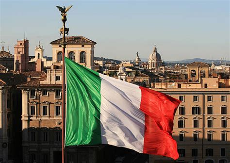 14600 Rome Italy Flag Stock Photos Pictures And Royalty Free Images