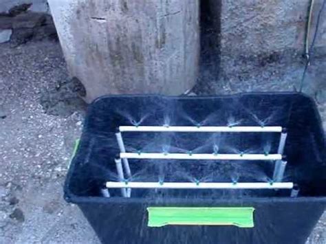 Two easy ways to build a propagation station. Homemade Aeroponic Cloner - YouTube