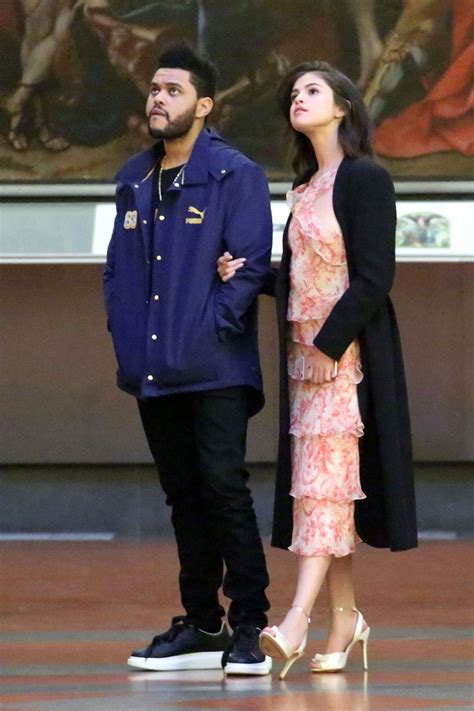 O ve abel, son birkaç aydır ilişkilerinde çatlaklar yaşıyorlar. Selena Gomez & The Weeknd Hit Relationship Milestone | The ...