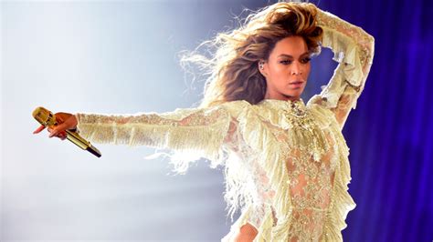 Beyoncé Created An Army Of Beyoncés On Instagram And Everyones Freaking Out Mashable