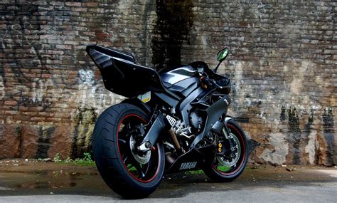 From its unique formula 1 inspired styling to its incredibly responsive 16,000 rpm titanium valved powerplant, the r6 has been the talk of the supersport world. 2007 Yamaha R6 | Yamaha r6, Yamaha bikes, Motorcycle