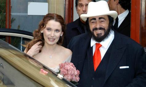 No ha querido nicoletta mantovani (50) perderse el estreno español del documental sobre luciano pavarotti, con quien compartió 14 años de su vida. Nicoletta Mantovani a Domenica Live: l'amore per Luciano ...