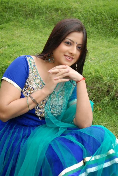 South Indian Actress Keerthi Chawla Hot Photo Blue Saree