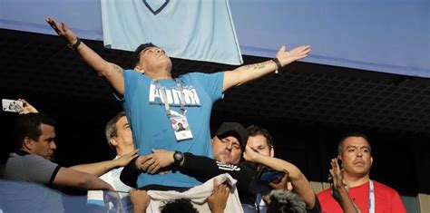 Maradona El Mayor ídolo Del Pueblo Argentino Deportes En Taringa
