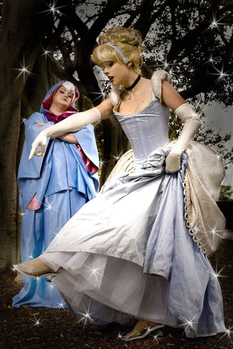 Cinderella And Her Fairy Godmother Cosplay Cosplay Princesa Disney Vestidos Da Disney