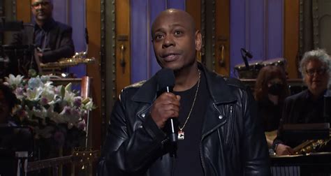 dave chappelle addresses kanye west s anti semitic remarks in ‘saturday night live monologue