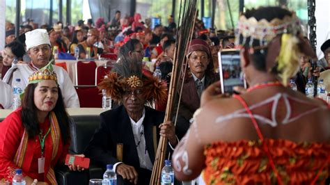 Indigenous Indonesians At A Crossroads