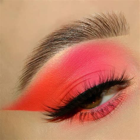 Pink And Orange Radiant Eyes Makeup Trucs De Maquillage Superbe