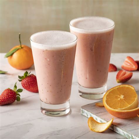 A 5 Minute Recipe For Strawberry Orange Sunrise Smoothie With Almond
