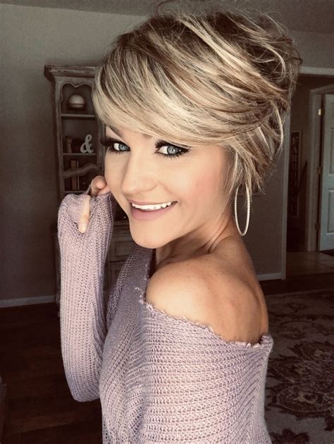 Pin By Veronique Gregoor On Hair 2022 2023 Hair Styles Short Hair With Layers Cool Short