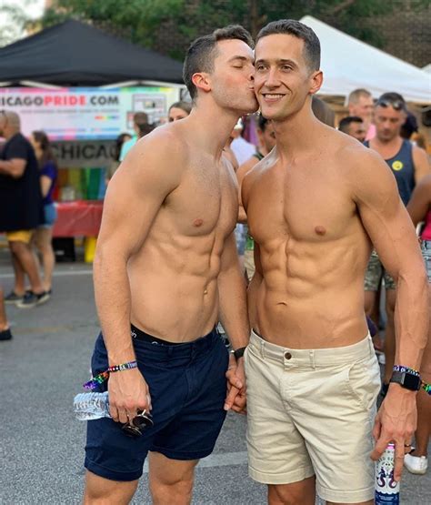 Hot Gay Men Kissing Wavesvlero