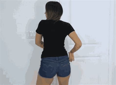Twerking Butt Dancing  Twerking Buttdancing Hipshaking Discover And Share S