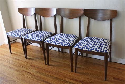 10 Attractive Dining Room Chair Fabric Ideas 2022