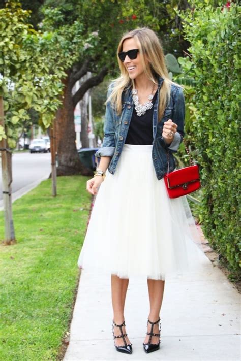 What tops to wear with skirts. How to Wear Tulle Skirt?15 Cute Outfits with Tulle Skirts