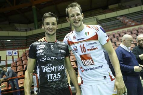 Bartosz kurek debiutuje w rewelacyjnym stylu: Łukasz Żygadło i Bartosz Kurek na Siatkówka - Zszywka.pl