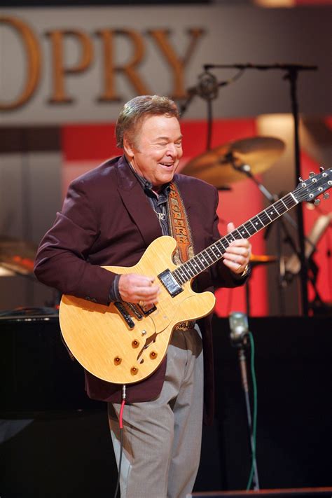 Roy Clark Dead ‘hee Haw Star And Veteran Country Music Singer