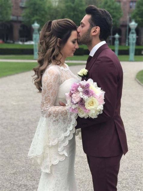 Hakan çalhanoğlu sinem gündoğdu ile dünya evine girdi. Hakan Çalhanoğlu ve eşi Sinem Gündoğdu'nun çocukları ...