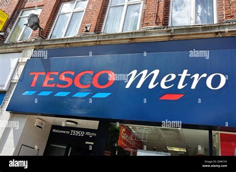 Tesco City Entrance Logo Hi Res Stock Photography And Images Alamy