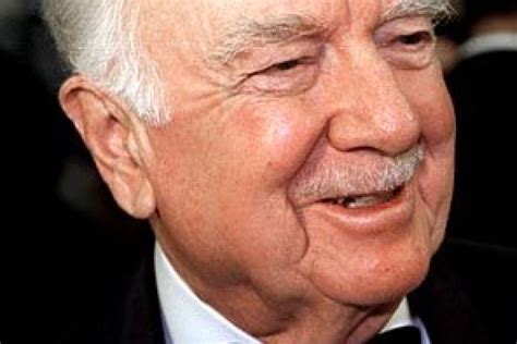 Walter Cronkite Dies At 92 Longtime Cbs Anchorman Los Angeles Times