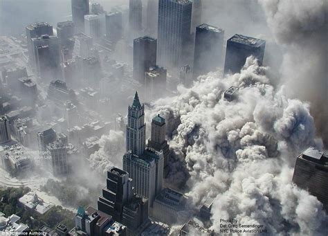 今まで公開されたことの無かった 911 でビルが崩壊する瞬間をとらえた衝撃的な写真 Gigazine