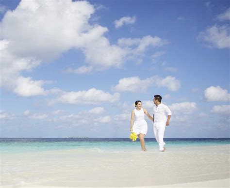 a match made in maldives fall in love at first sight with robinson club maldives romantic