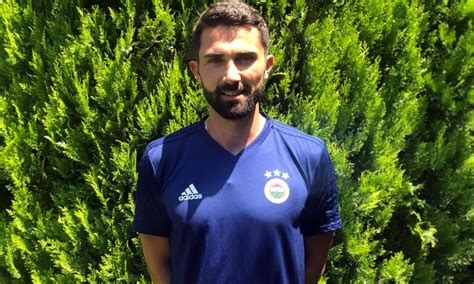 İlk öğrenimini ankara'nın gölbaşı ilçesinde, orta ve lise öğrenimini beypazarı'da tamamladı. Hasan Ali yeni sezon öncesi heyecanlı