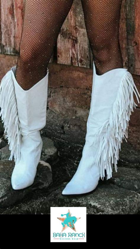 The Sinatras White Fringe Boots In 2020 White Cowgirl Boots Cowgirl Boots Outfit Fringe Boots