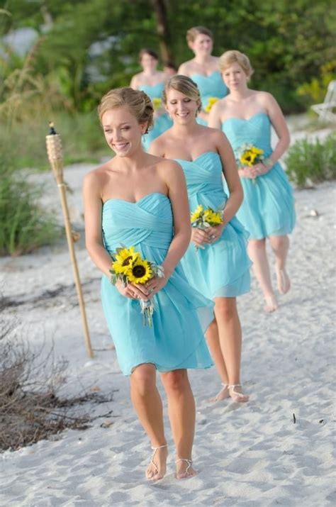 Beach Wedding Dress Code For Brides Grooms Guests And Everyone In