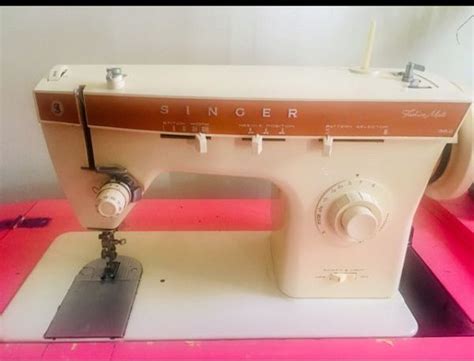 Vintage Zig Zag Singer Sewing Machine With Pedal Desk Not Included For Sale In Lake Worth