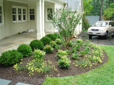 10 Pretty Small Front Yard Landscaping Ideas On A Budget 2023