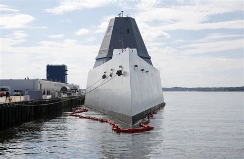 Us Navy Gives Look Inside Futuristic 44 Billion Zumwalt Destroyer